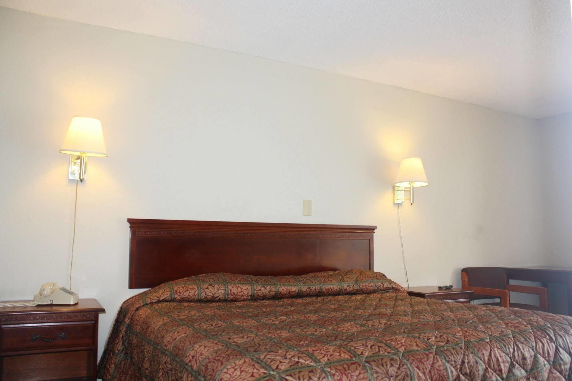 Gateway Inn Савана Екстериор снимка