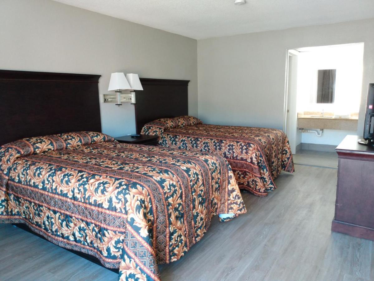 Gateway Inn Савана Екстериор снимка