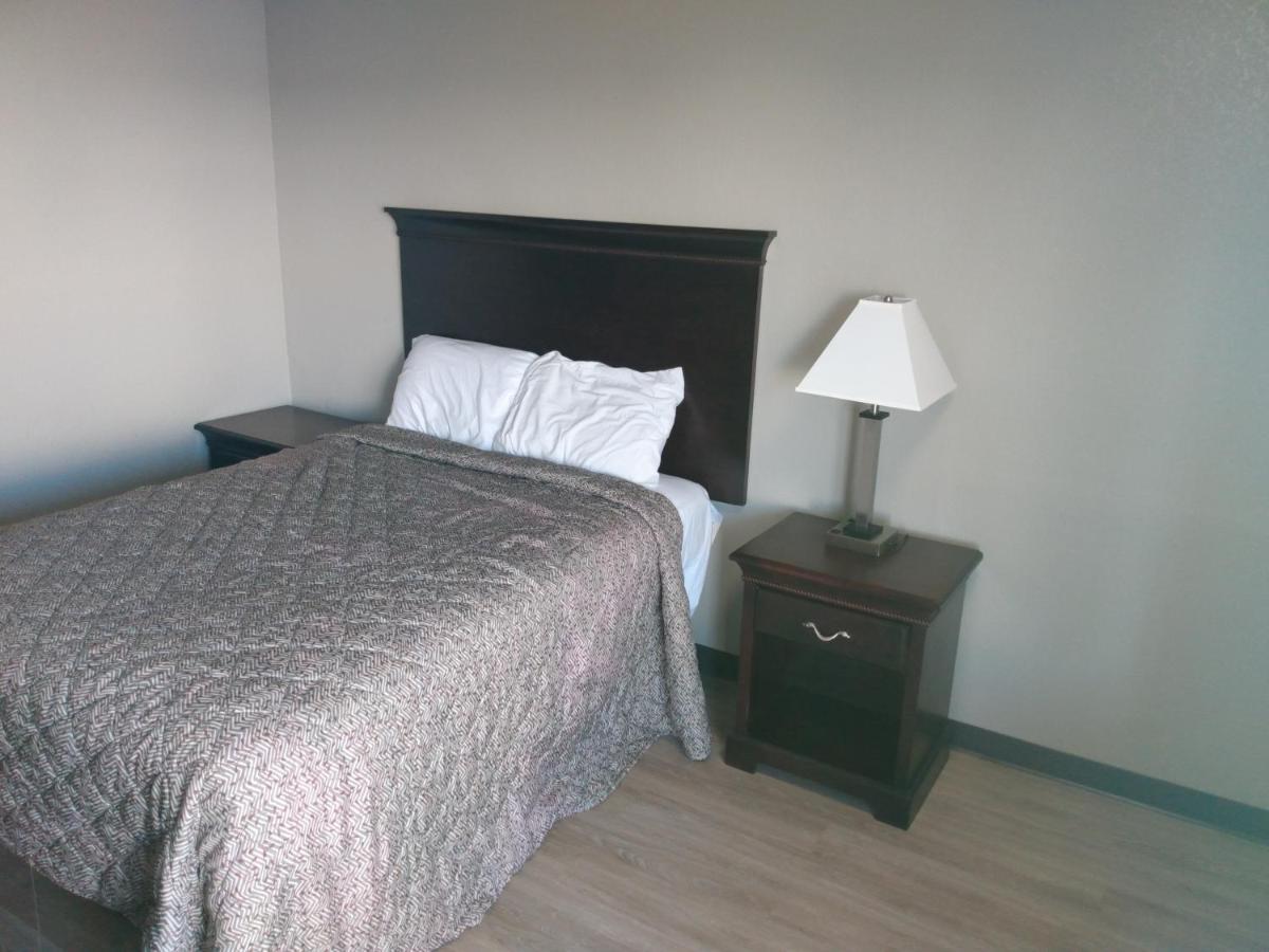 Gateway Inn Савана Екстериор снимка